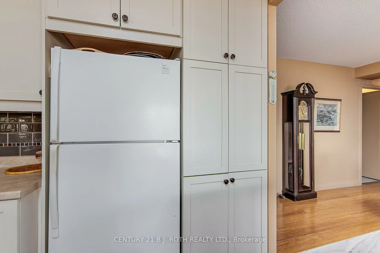 181, Collier, North Shore, Barrie