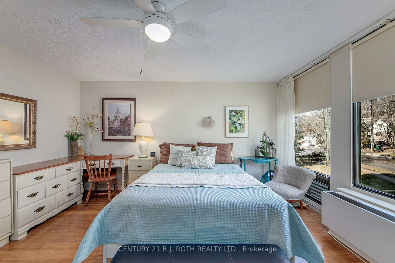 181, Collier, North Shore, Barrie