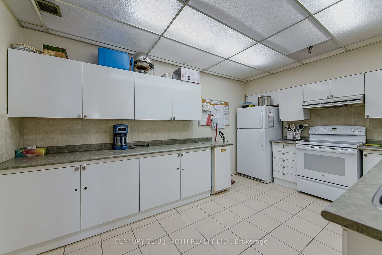 181, Collier, North Shore, Barrie