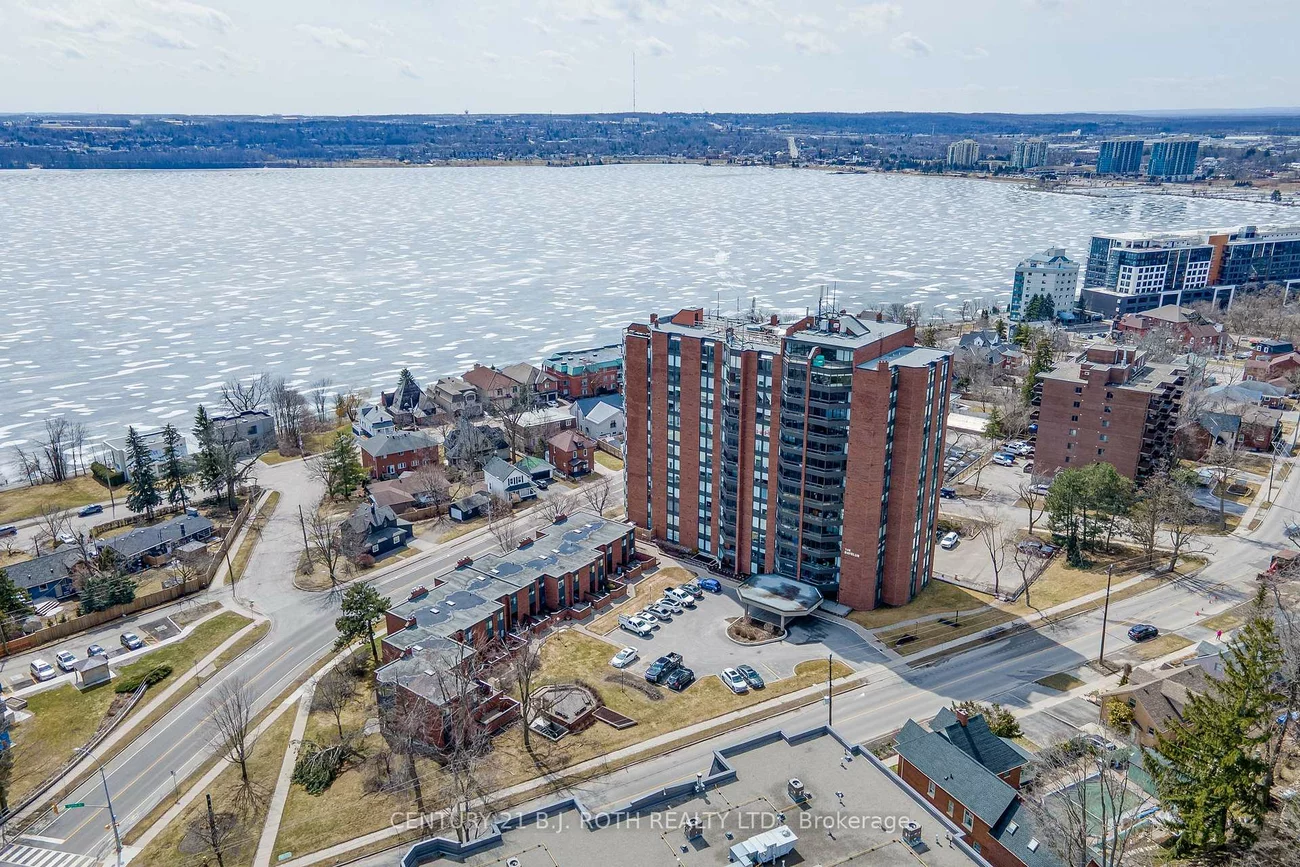 181, Collier, North Shore, Barrie