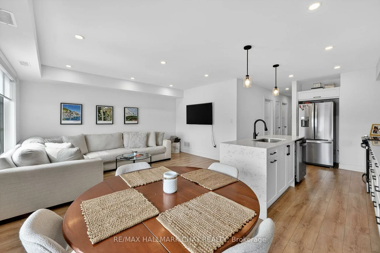 31, Pumpkin Corner, Innis-Shore, Barrie