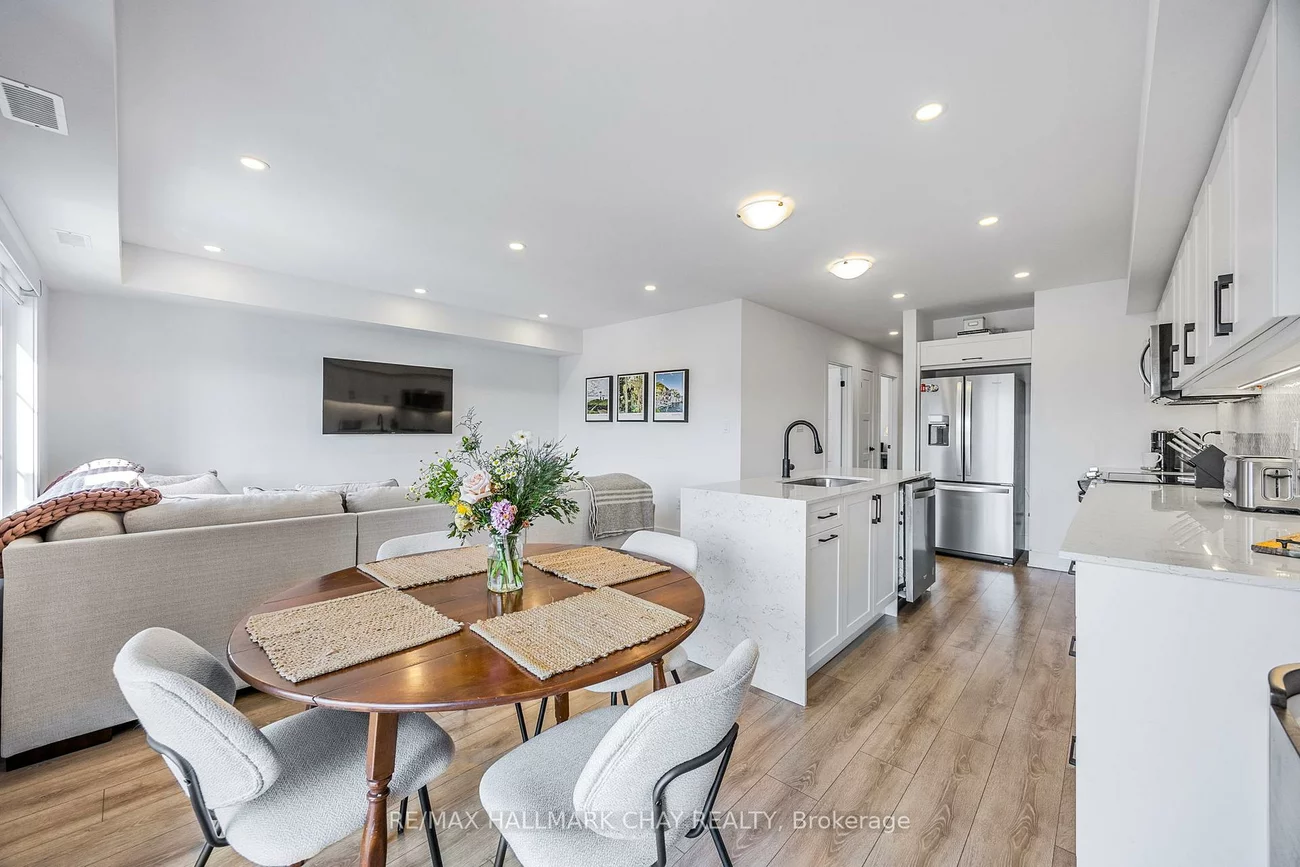 31, Pumpkin Corner, Innis-Shore, Barrie