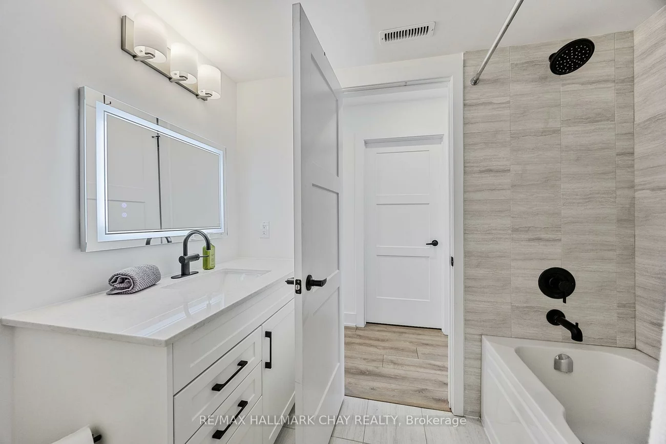 31, Pumpkin Corner, Innis-Shore, Barrie