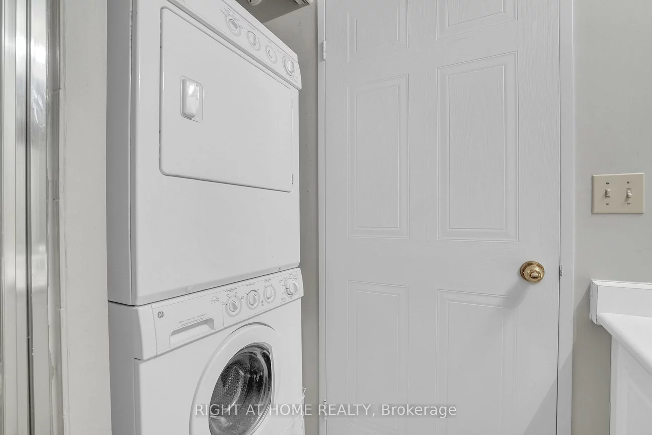 140, Dunlop, City Centre, Barrie