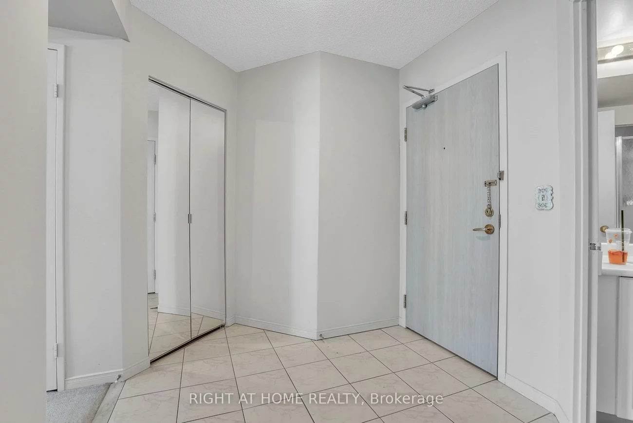 140, Dunlop, City Centre, Barrie