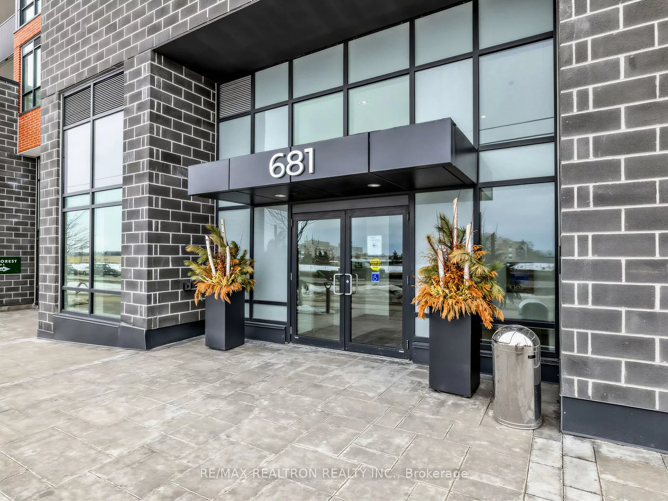 681, Yonge, Painswick South, Barrie