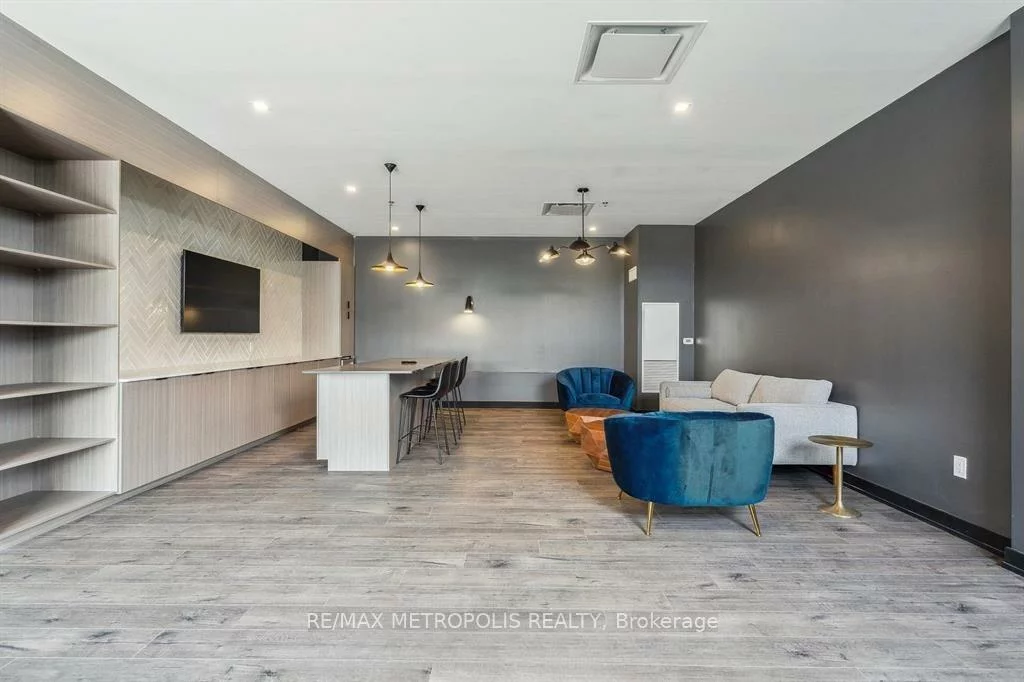 430, Essa, Holly, Barrie