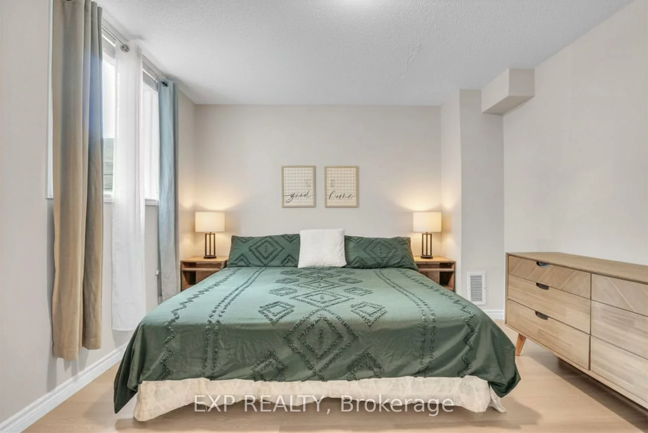 141, Sydenham Wells, Georgian Drive, Barrie