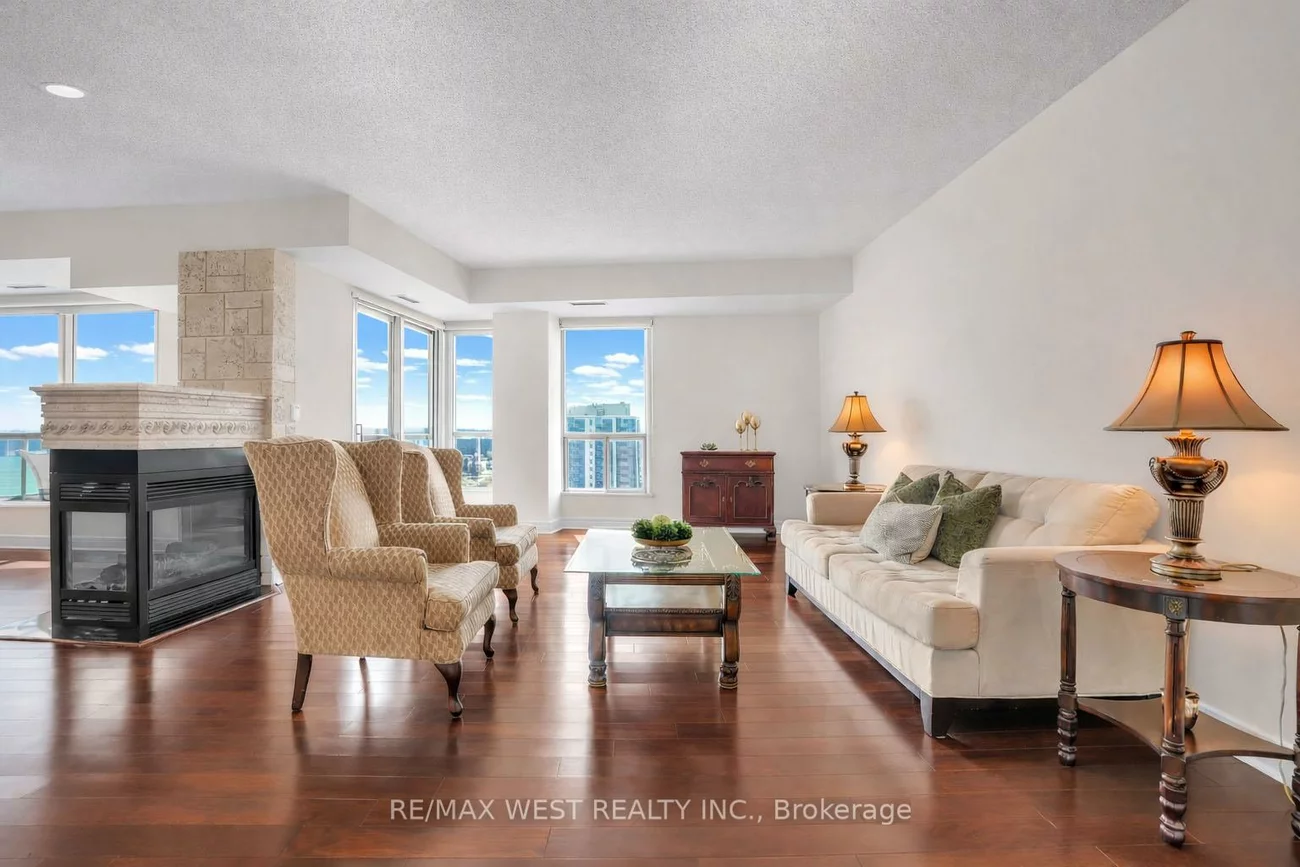 2, Toronto, City Centre, Barrie