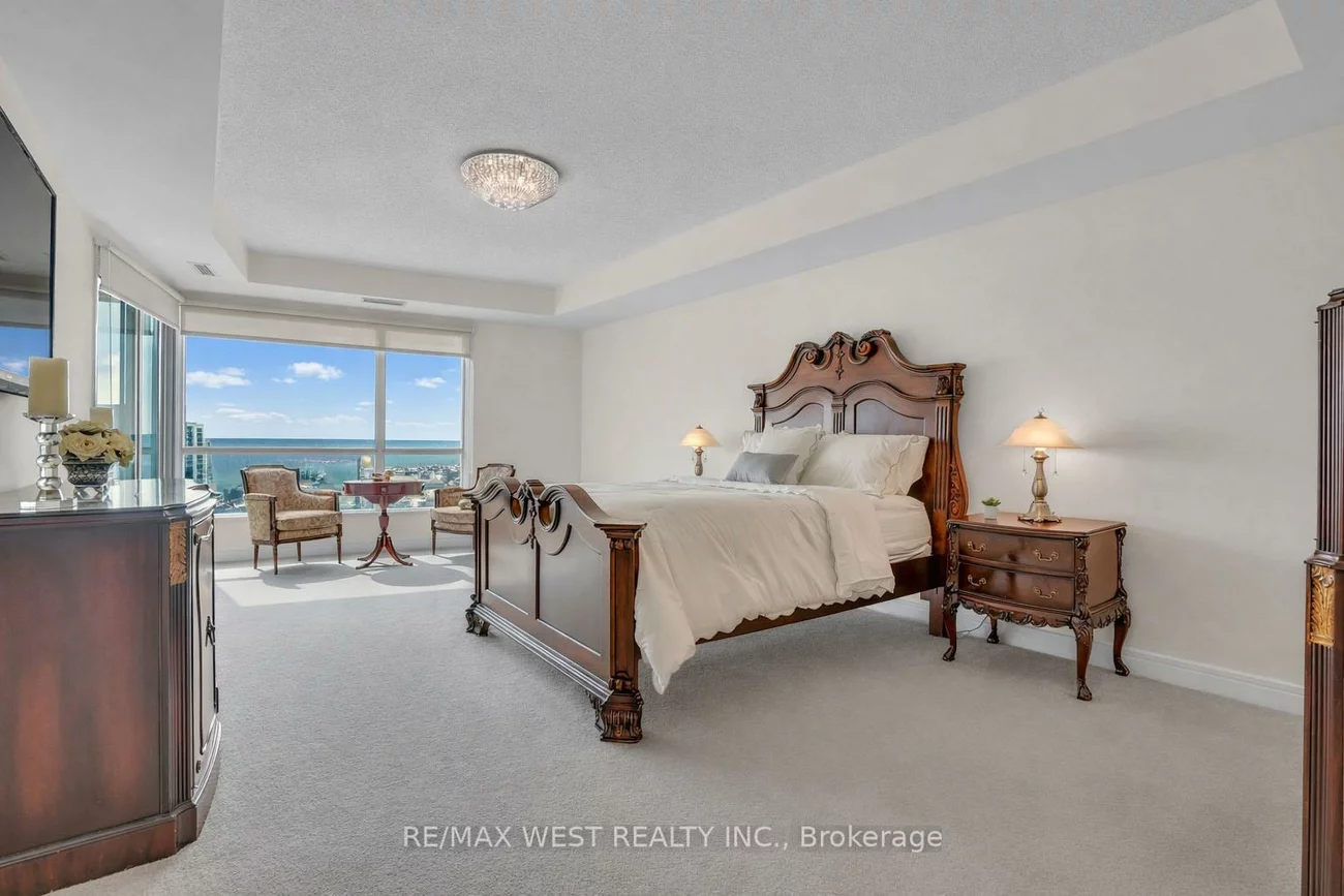 2, Toronto, City Centre, Barrie