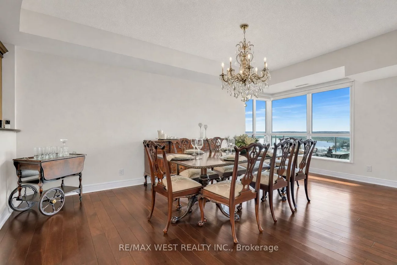 2, Toronto, City Centre, Barrie