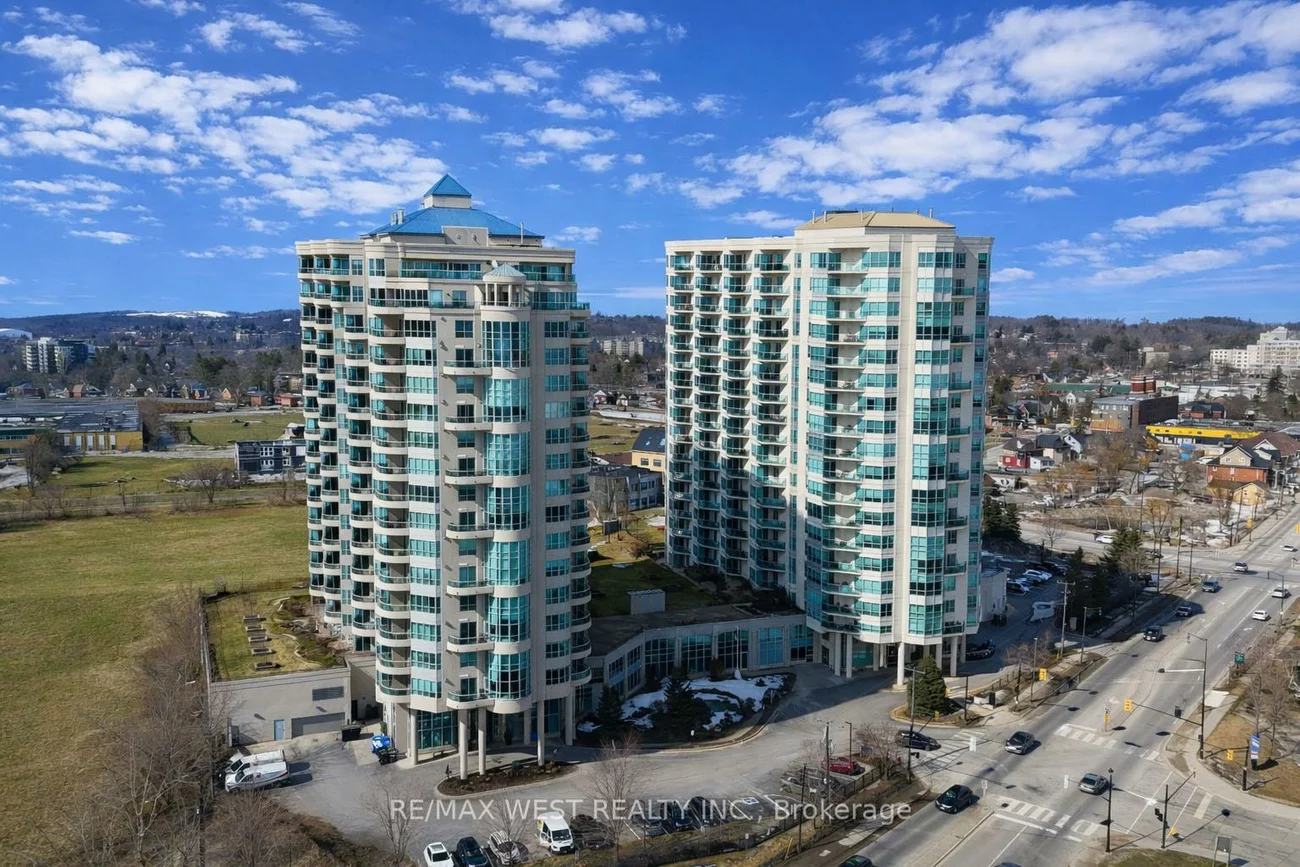 2, Toronto, City Centre, Barrie