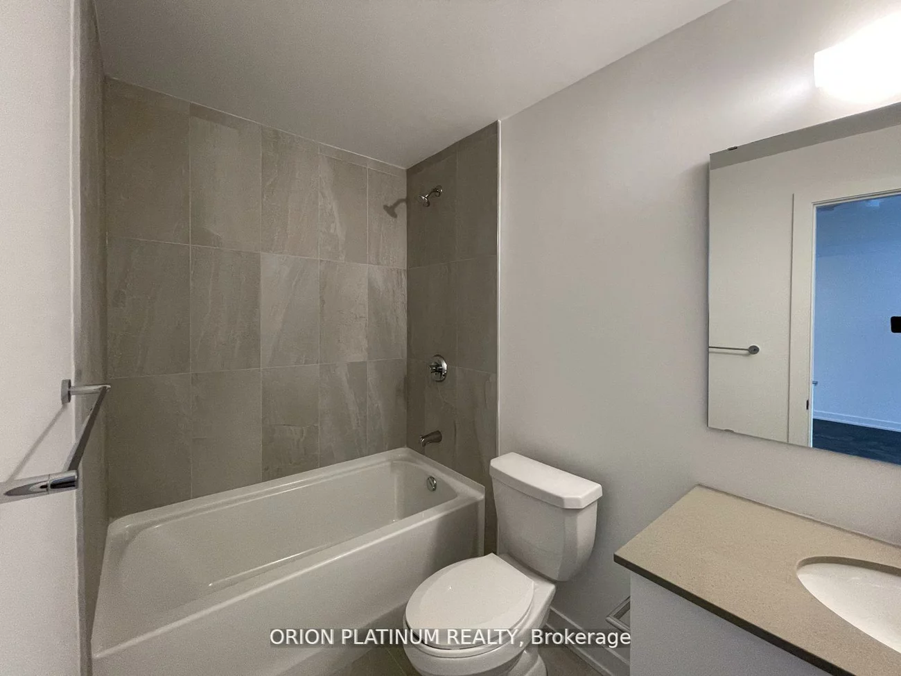 56, Lakeside, Little Lake, Barrie