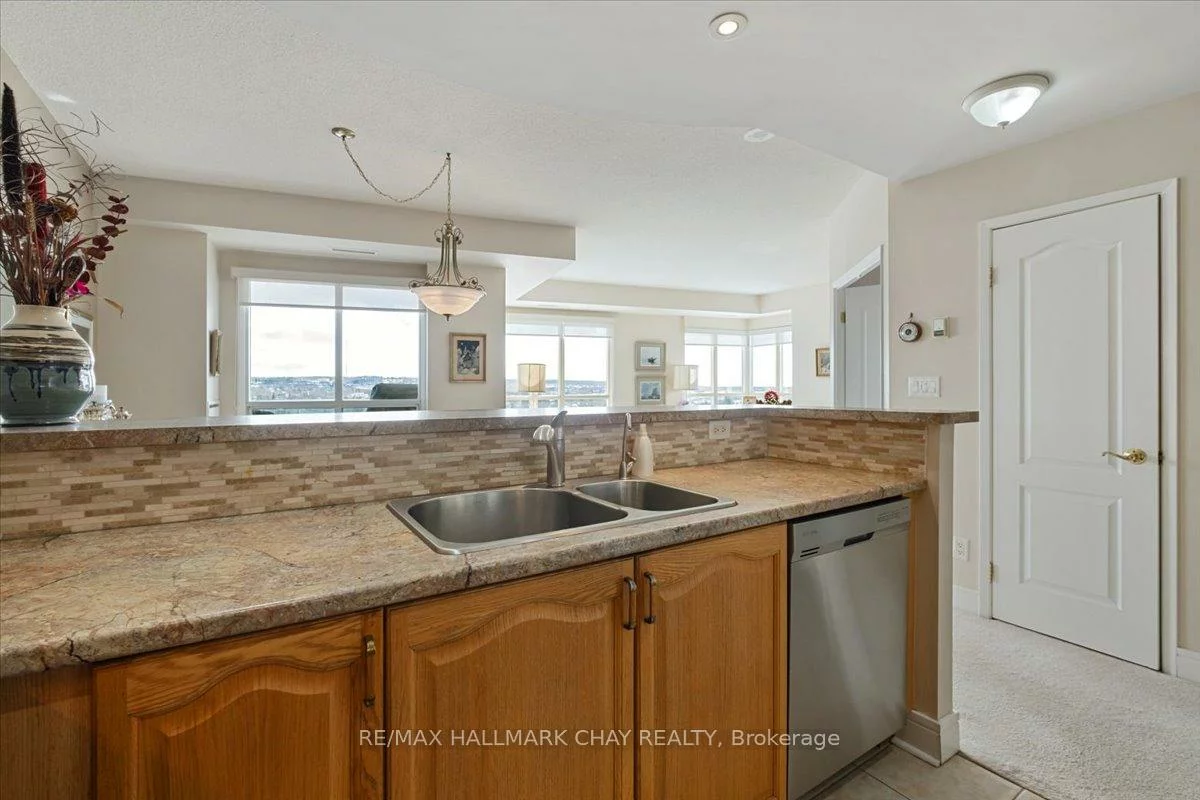 2, Toronto, City Centre, Barrie