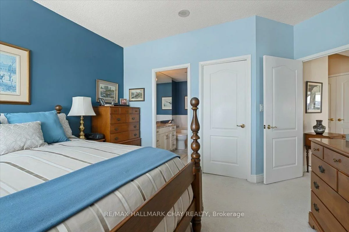 2, Toronto, City Centre, Barrie