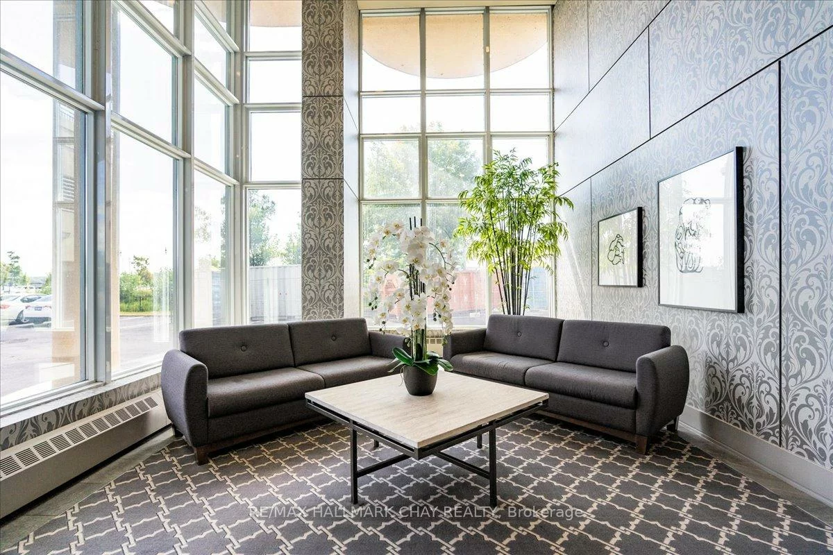 2, Toronto, City Centre, Barrie