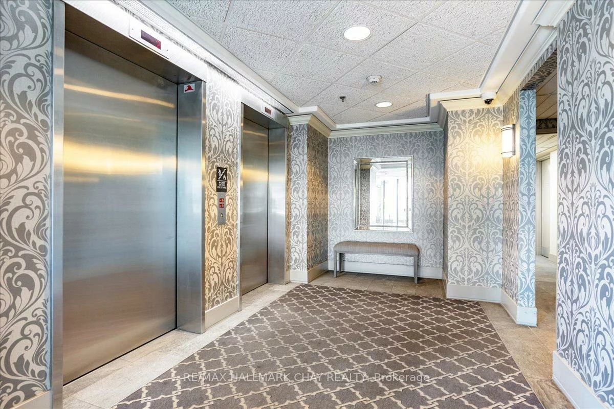 2, Toronto, City Centre, Barrie