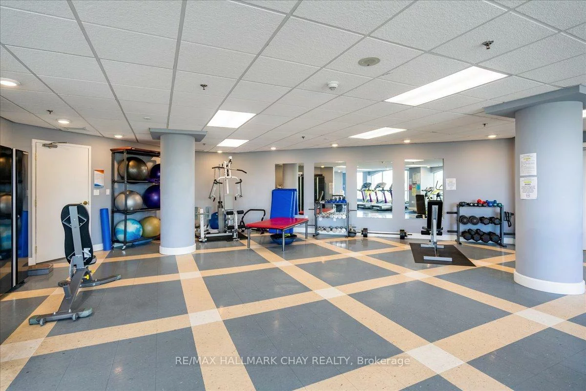 2, Toronto, City Centre, Barrie