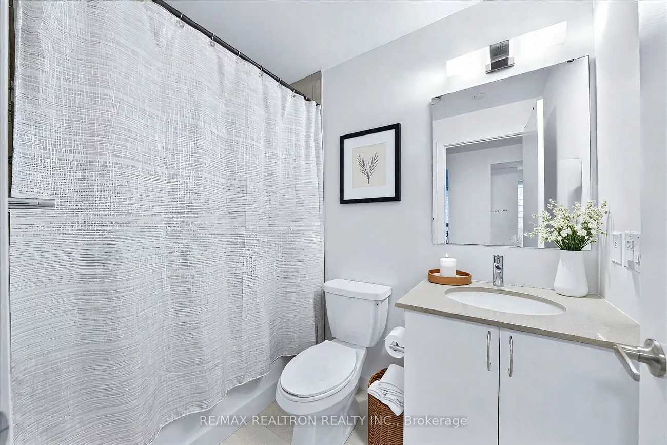 56, Lakeside, Little Lake, Barrie