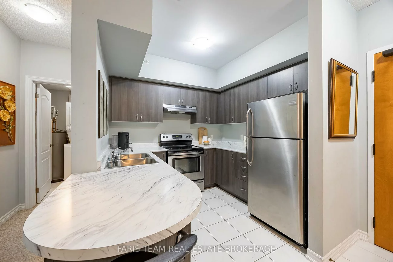 100, Dean, Painswick South, Barrie