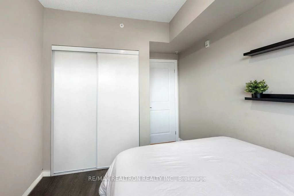 300, Essa, 400 West, Barrie