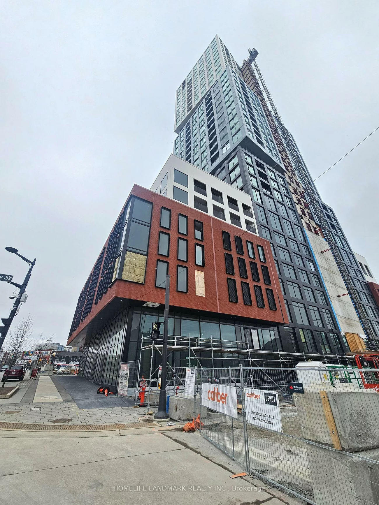 39, Mary, City Centre, Barrie