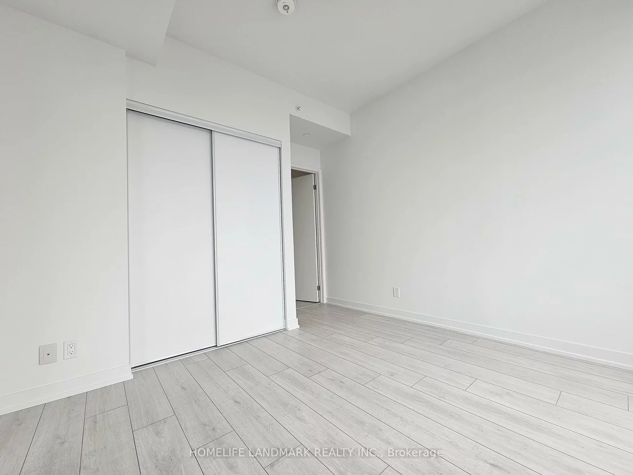 39, Mary, City Centre, Barrie