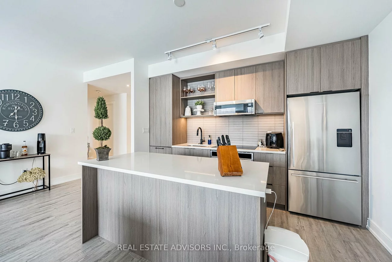 185, Dunlop, Lakeshore, Barrie