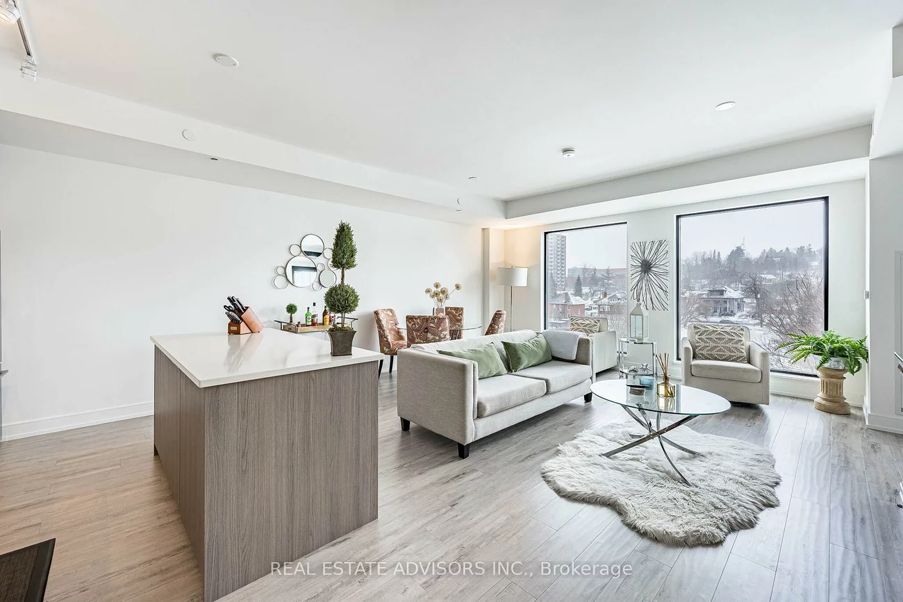 185, Dunlop, Lakeshore, Barrie