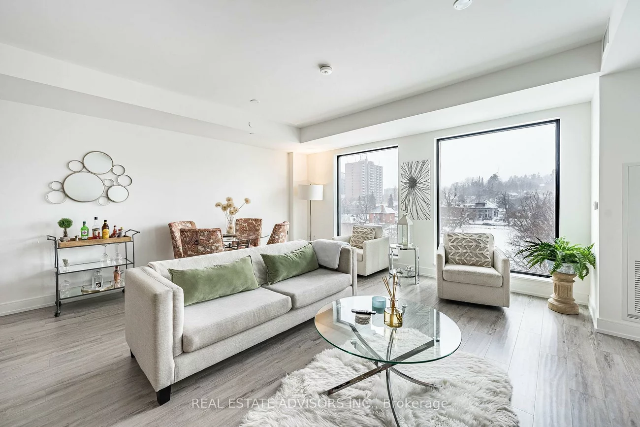 185, Dunlop, Lakeshore, Barrie