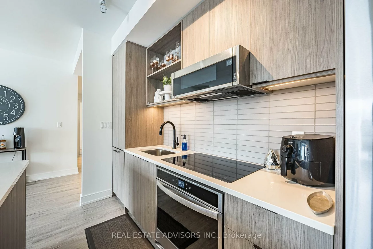 185, Dunlop, Lakeshore, Barrie