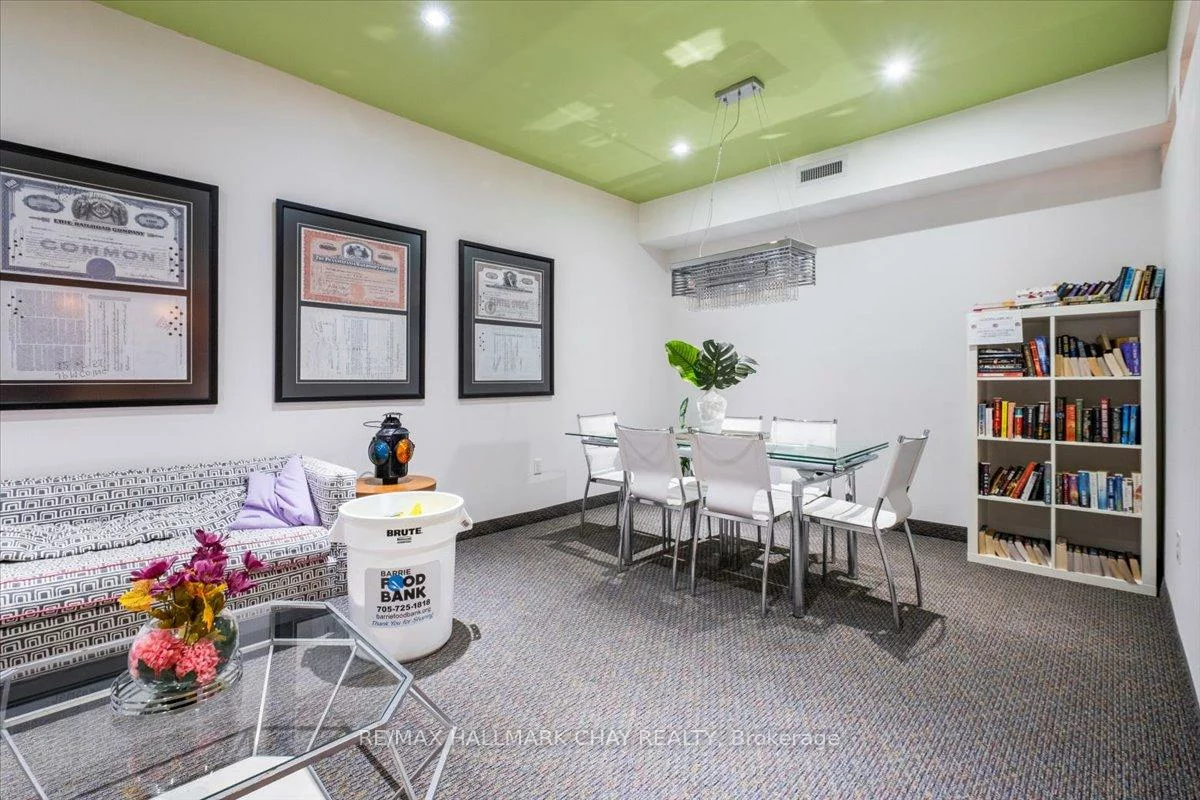 720, Yonge, Painswick South, Barrie