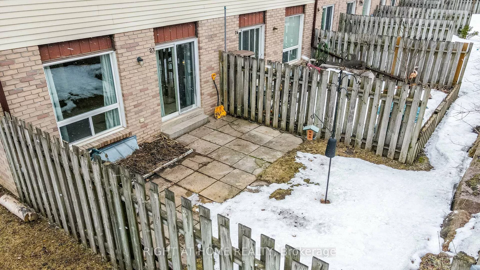 52, Adelade, Allandale, Barrie