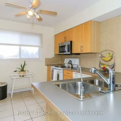 52, Adelade, Allandale, Barrie