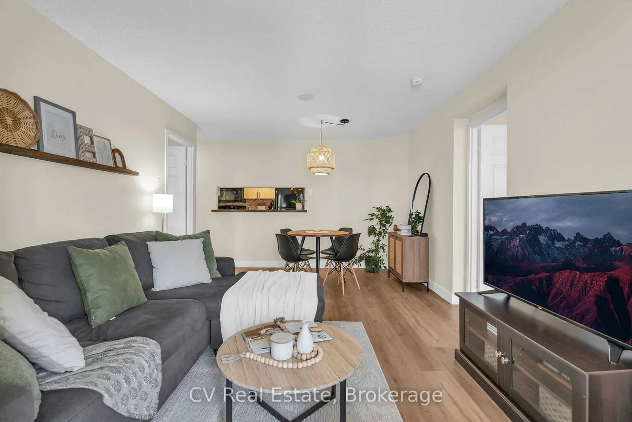 75, Ellen, City Centre, Barrie