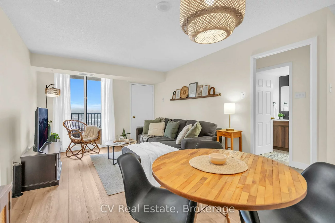 75, Ellen, City Centre, Barrie