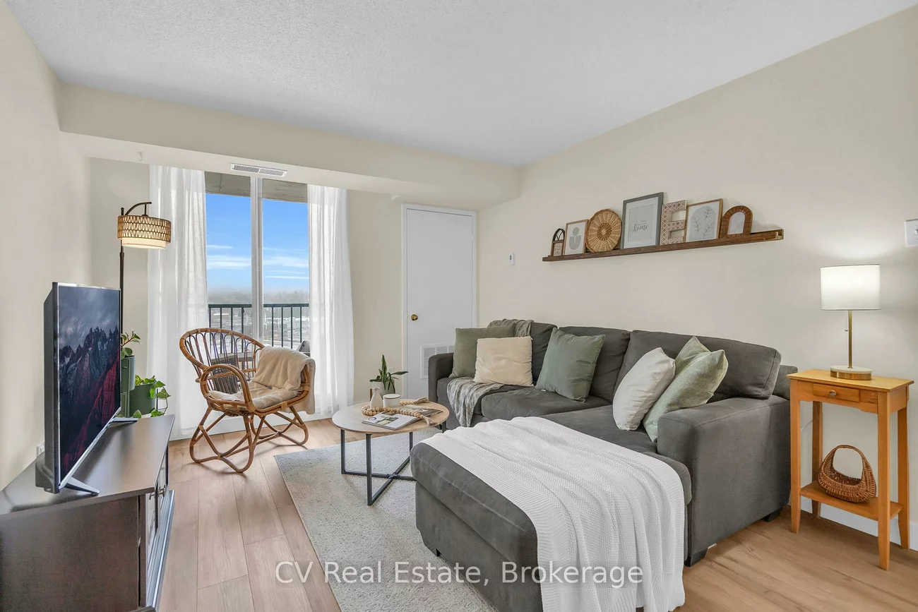 75, Ellen, City Centre, Barrie