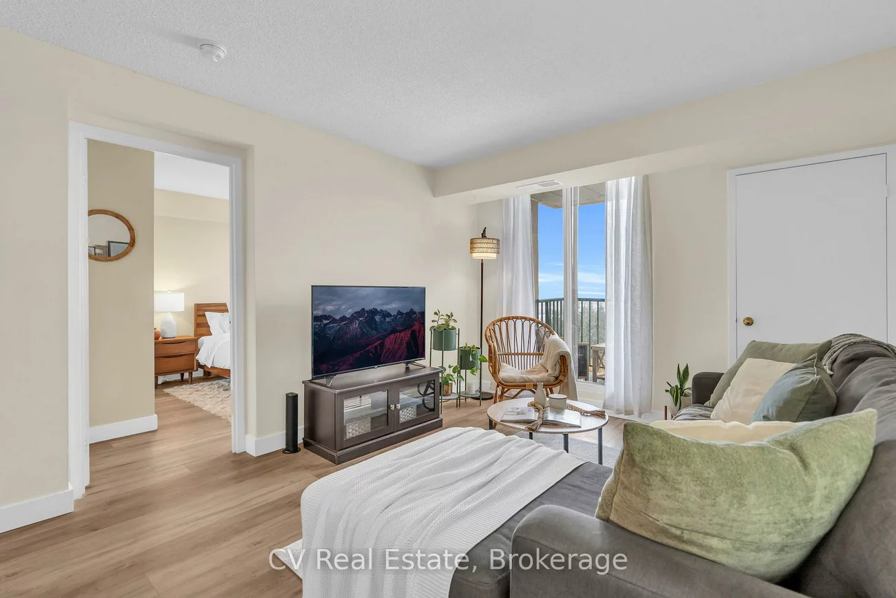 75, Ellen, City Centre, Barrie