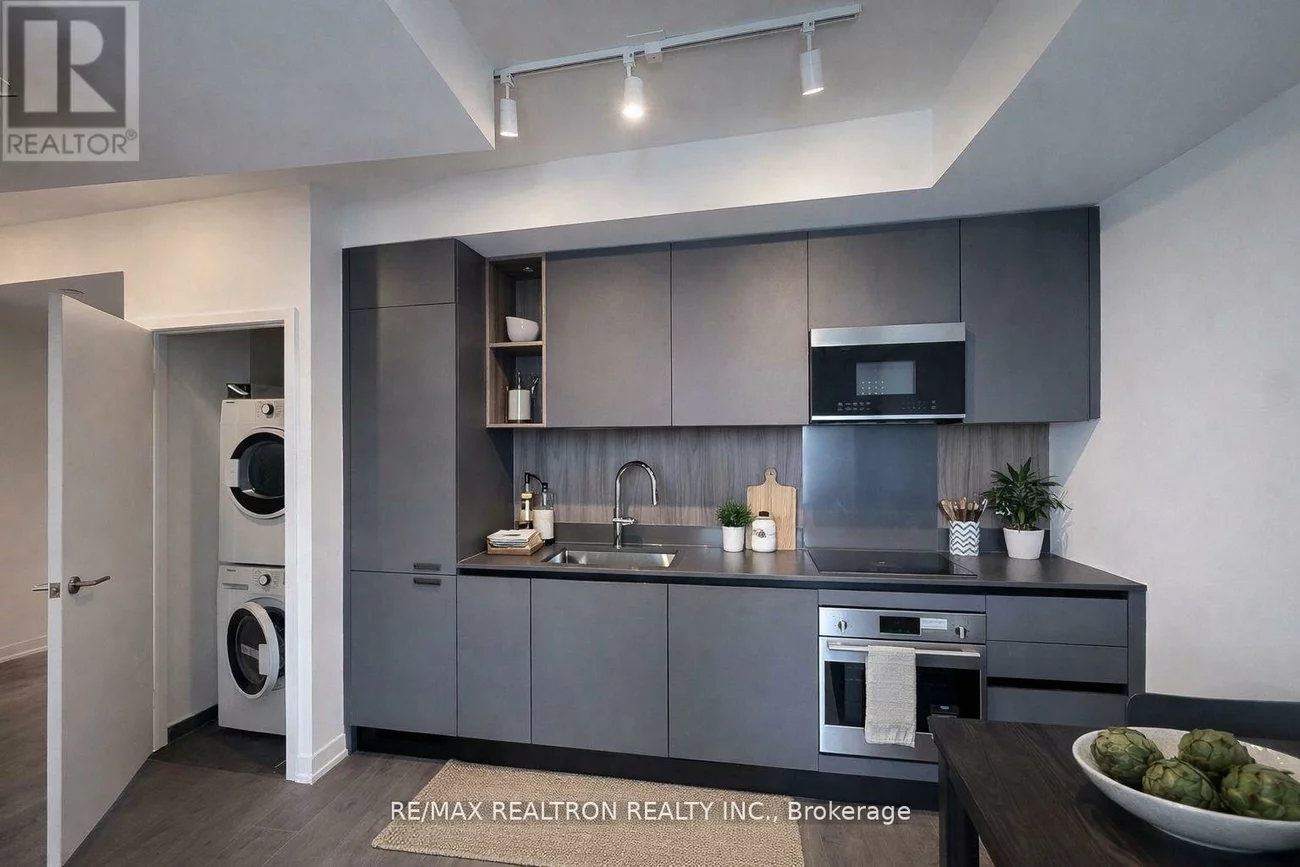 39, Mary, City Centre, Barrie