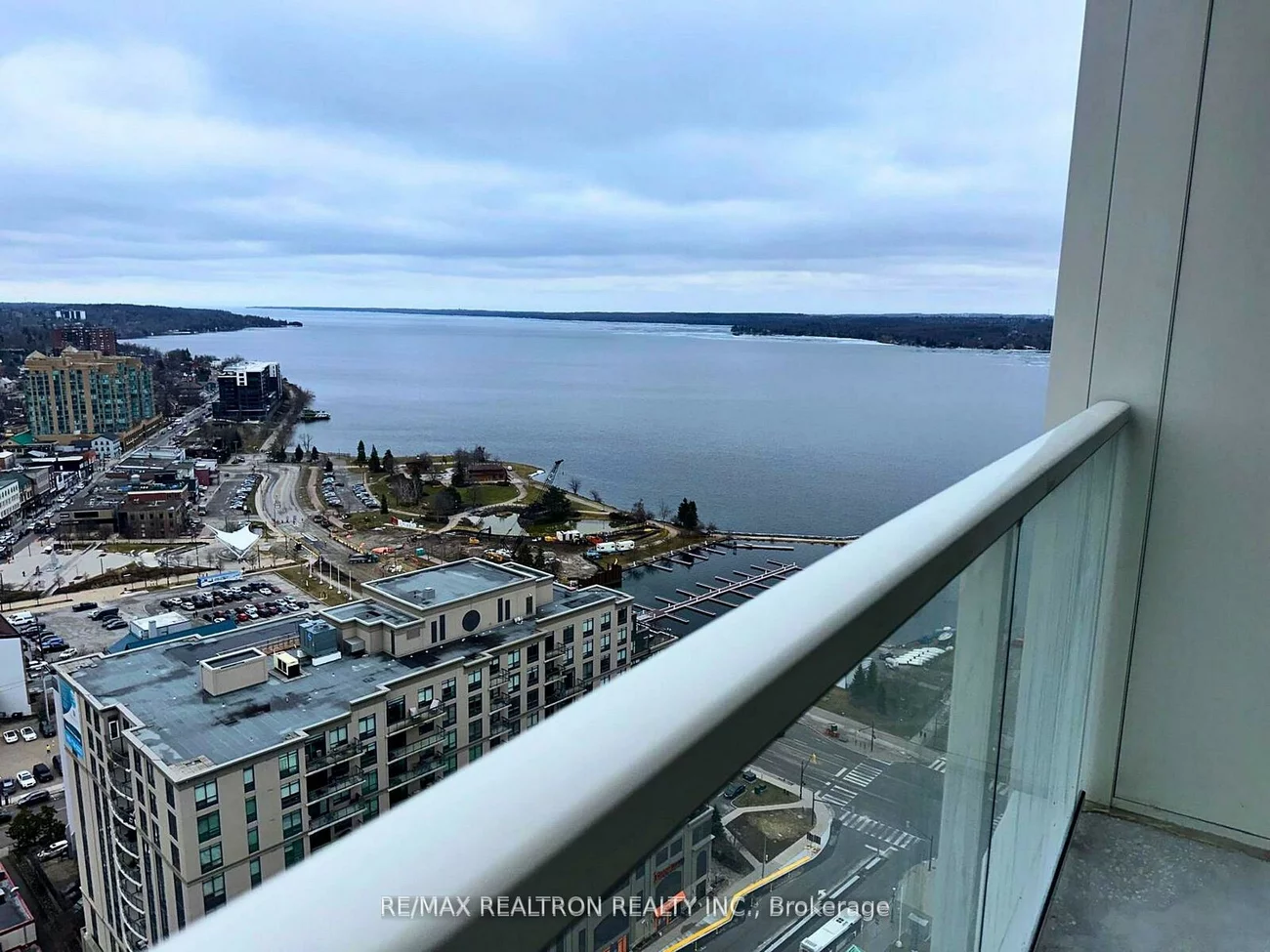 39, Mary, City Centre, Barrie