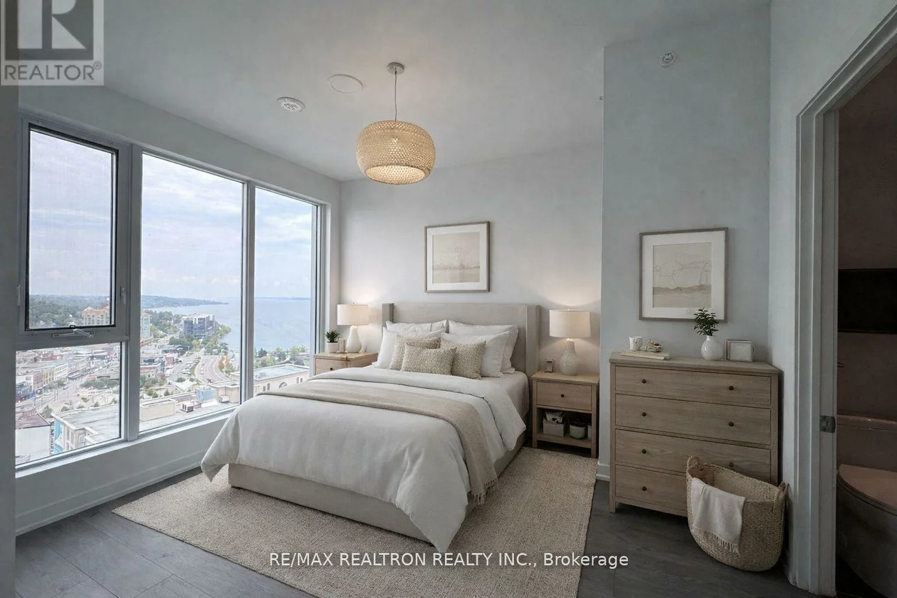 39, Mary, City Centre, Barrie