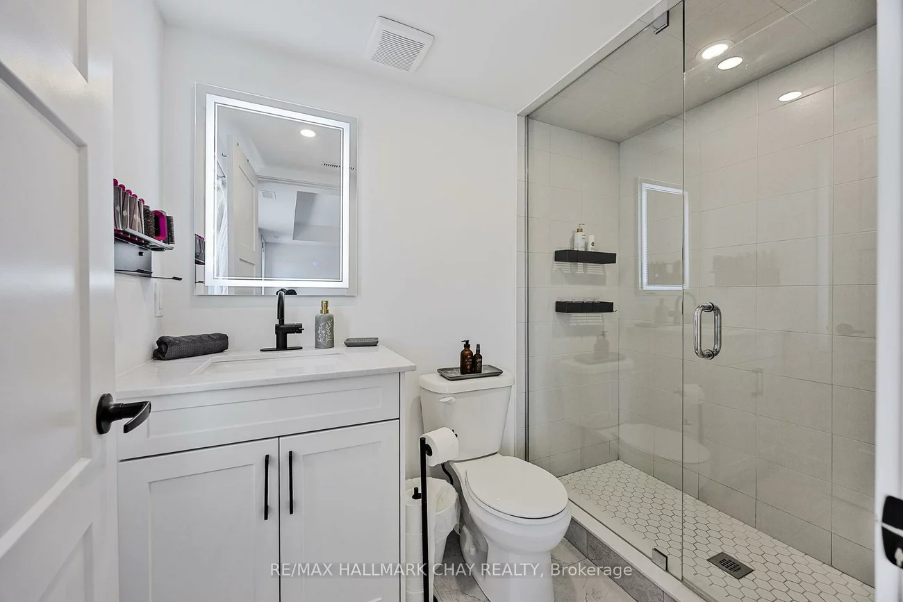 31, Pumpkin Corner, Innis-Shore, Barrie