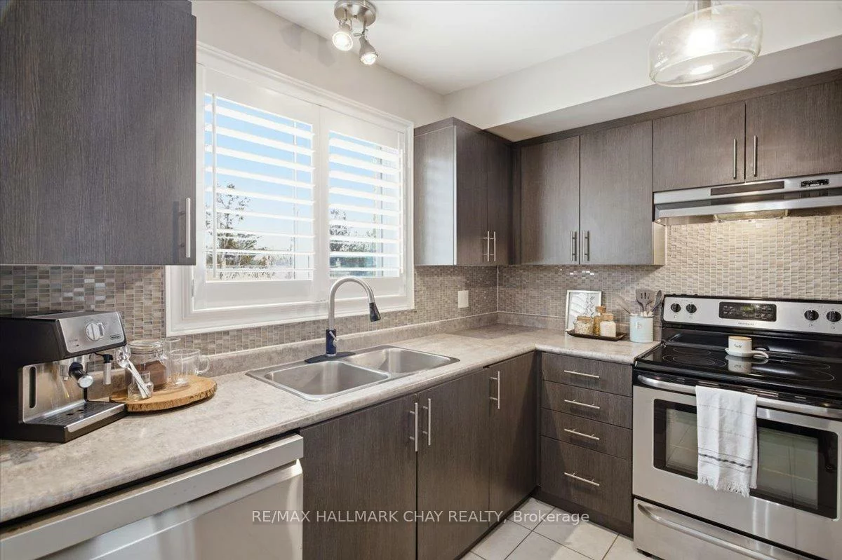 53, FERNDALE, Ardagh, Barrie