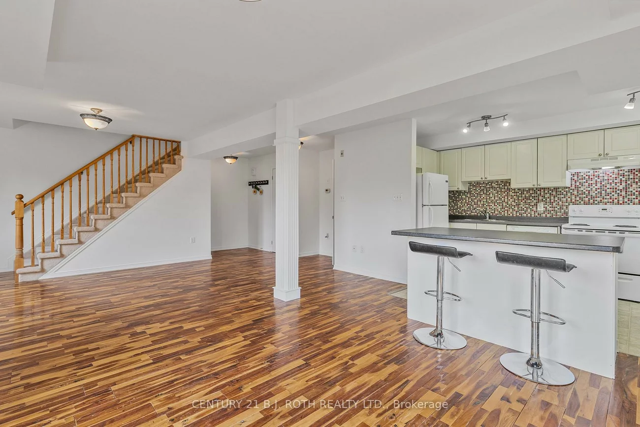 13, Cheltenham, Georgian Drive, Barrie