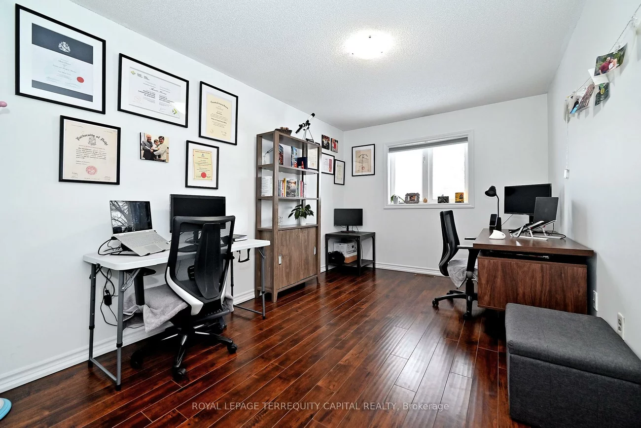 29, Madelaine, Painswick South, Barrie