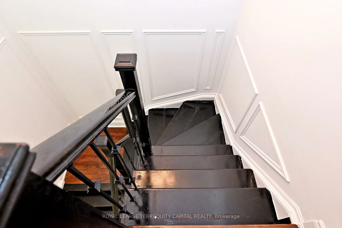 29, Madelaine, Painswick South, Barrie