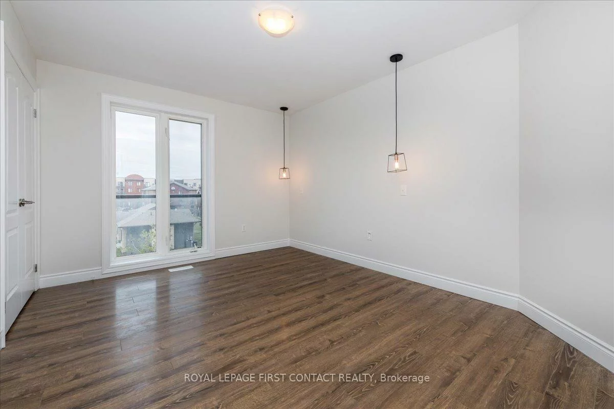 35, Madelaine, Painswick South, Barrie