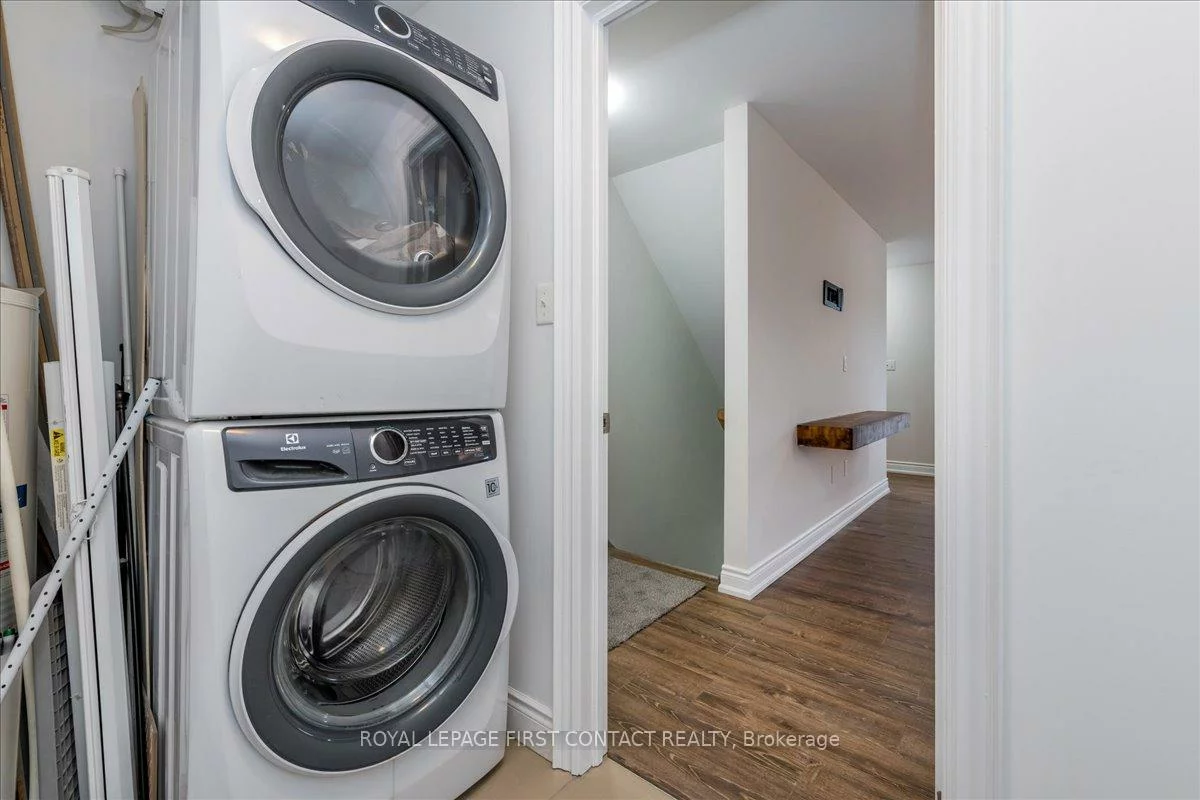 35, Madelaine, Painswick South, Barrie