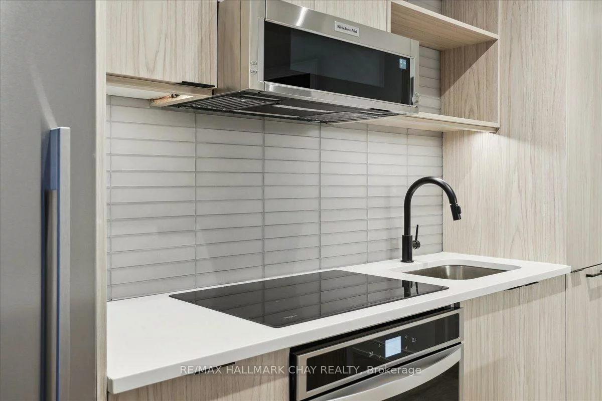 185, Dunlop, Lakeshore, Barrie