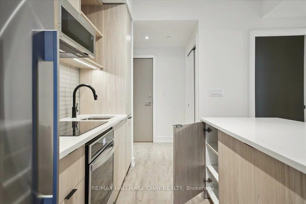 185, Dunlop, Lakeshore, Barrie